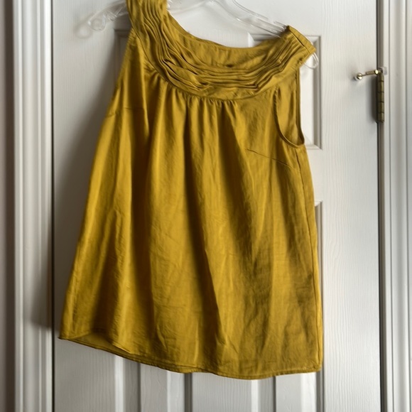 LOFT Tops - LOFT Rich color